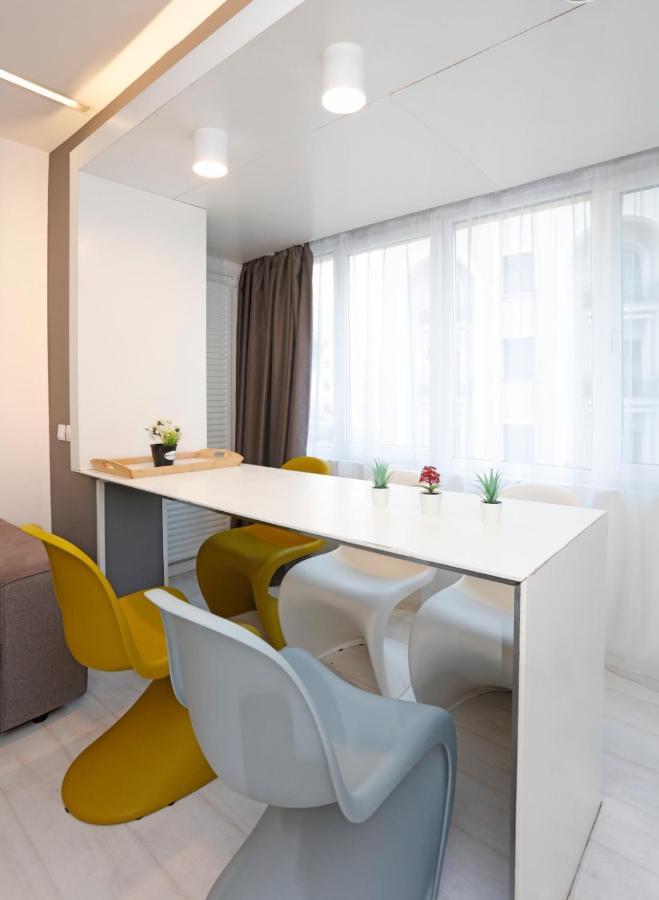 Platinum With 2 Bedrooms Bucureşti
