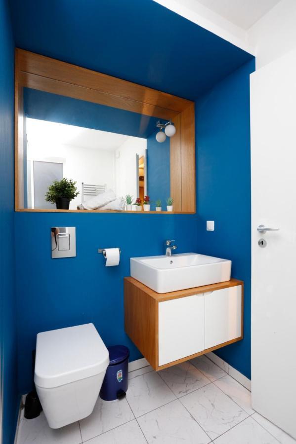 Platinum With 2 Bedrooms Apartment *